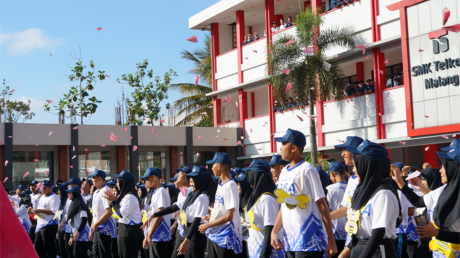 image-MPLS 2025 SMK Telkom Malang: Stinging Like a Bee, BISA! 🌟 🐝