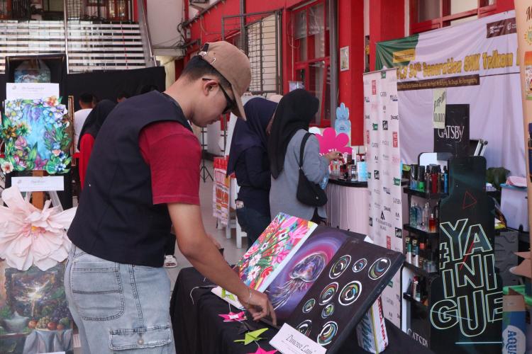 mac-a-rhythm-saat-aula-berubah-jadi-panggung-seni-dan-kreativitas